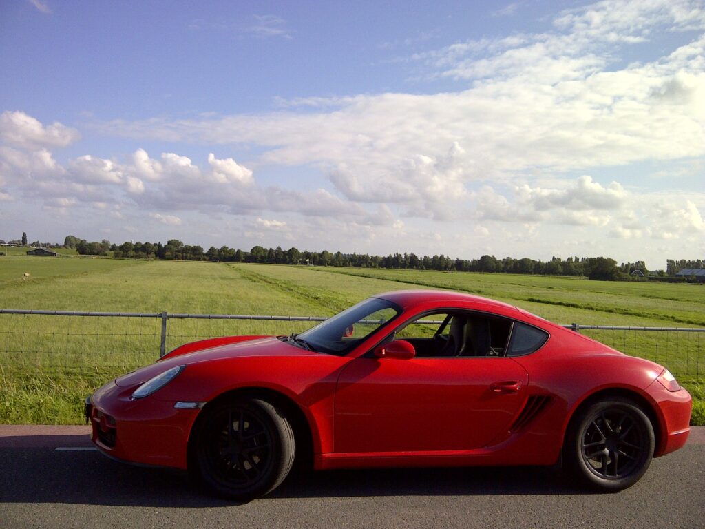 Cars-That-Look-Like-Supercars-Porsche-Cayman