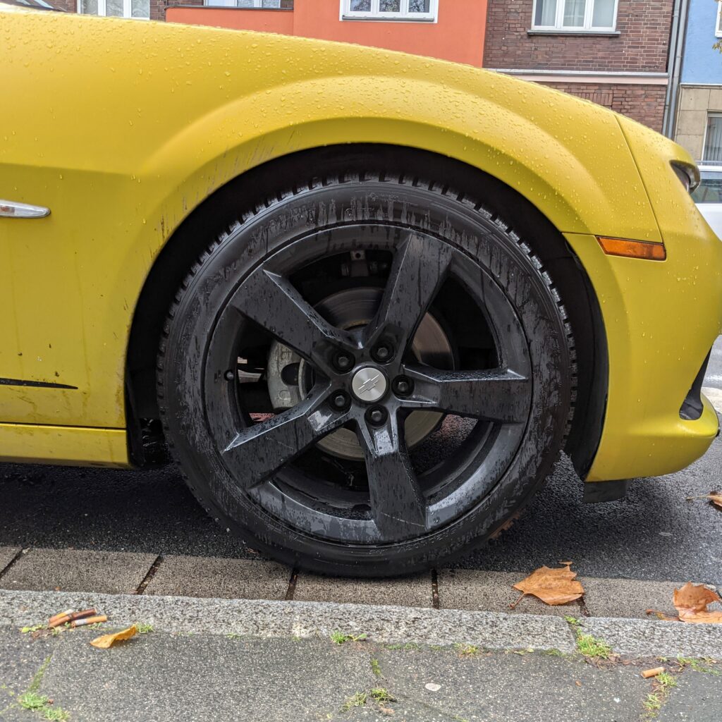 Best-All-Season-Tires-for-Camaro-SS-Wheel-and-Tire