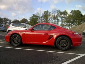 Best-Sports-Cars-for-Short-Drivers-Porsche-Cayman