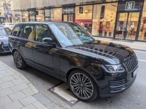 Should-I-Buy-a-Range-Rover-With-Over-100k-Miles-Range-Rover-4th-Generation-Black