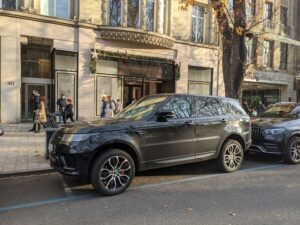 Should-I-Buy-a-Range-Rover-With-Over-100k-Miles-Range-Rover-Sport-4th-Generation-Black