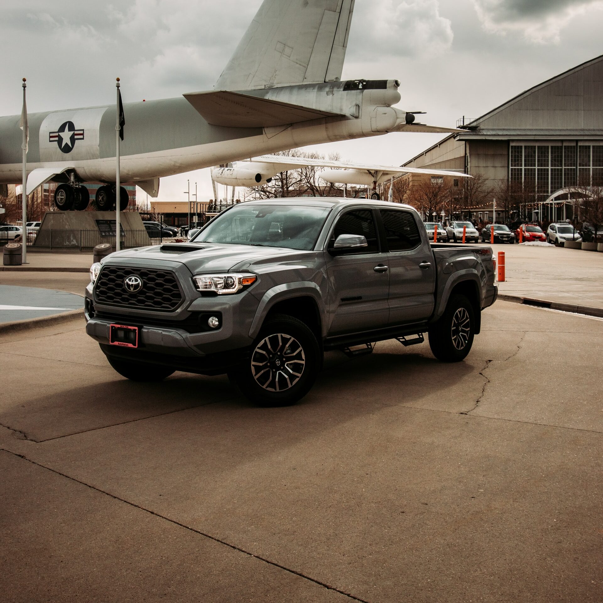 5 Best Highway Tires for Owners Top Tread Life & Comfort