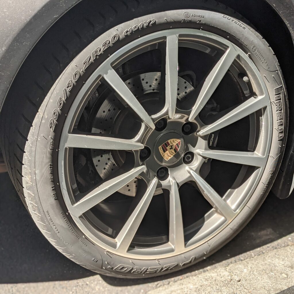 Porsche-991-Tires