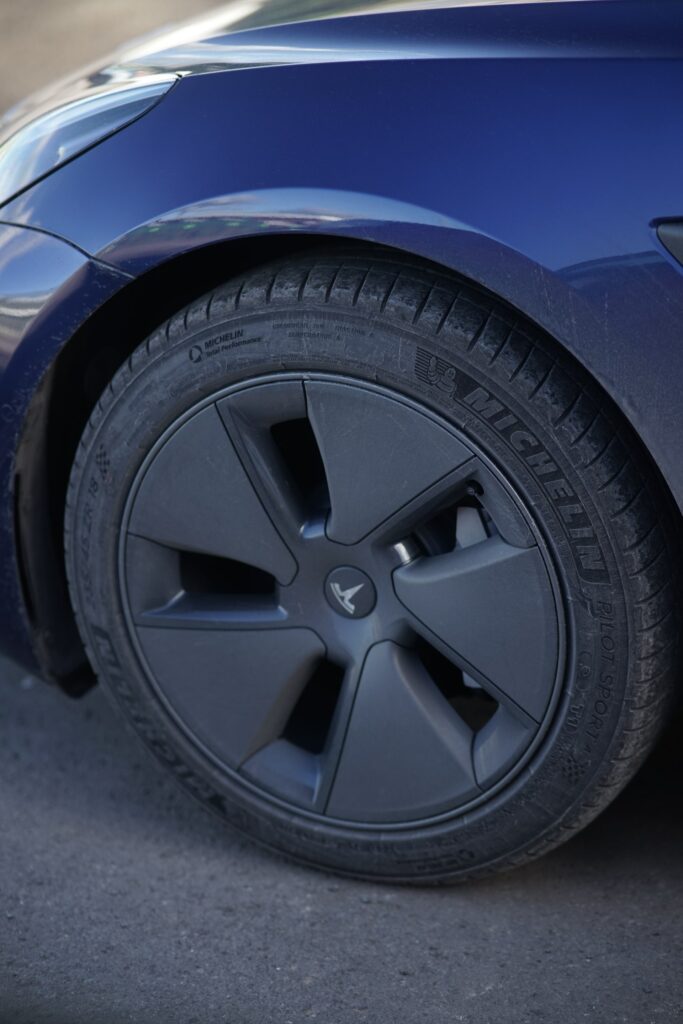 Best-Tires-for-Tesla-Model-3-Long-Range-Michelin-Pilot-Sport-4