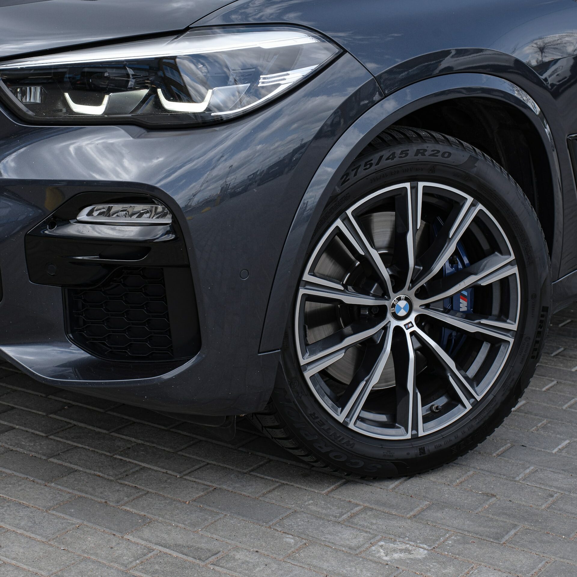 Best-Run-Flat-Tires-for-BMW-X5-M-Wheels